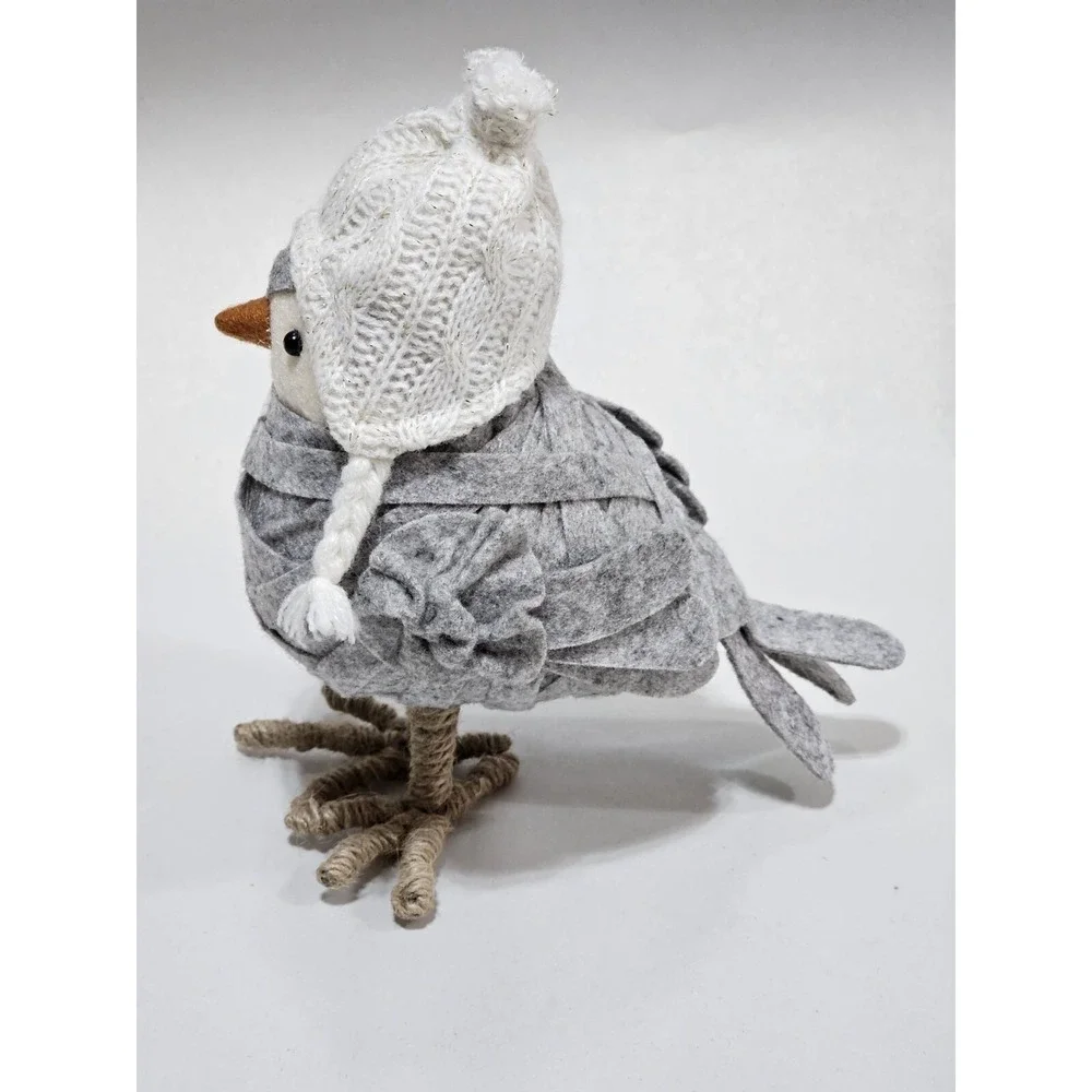 Target Spritz 2014 Bird Winter Wonderland Toboggan Hat Wondershop Feather Friend